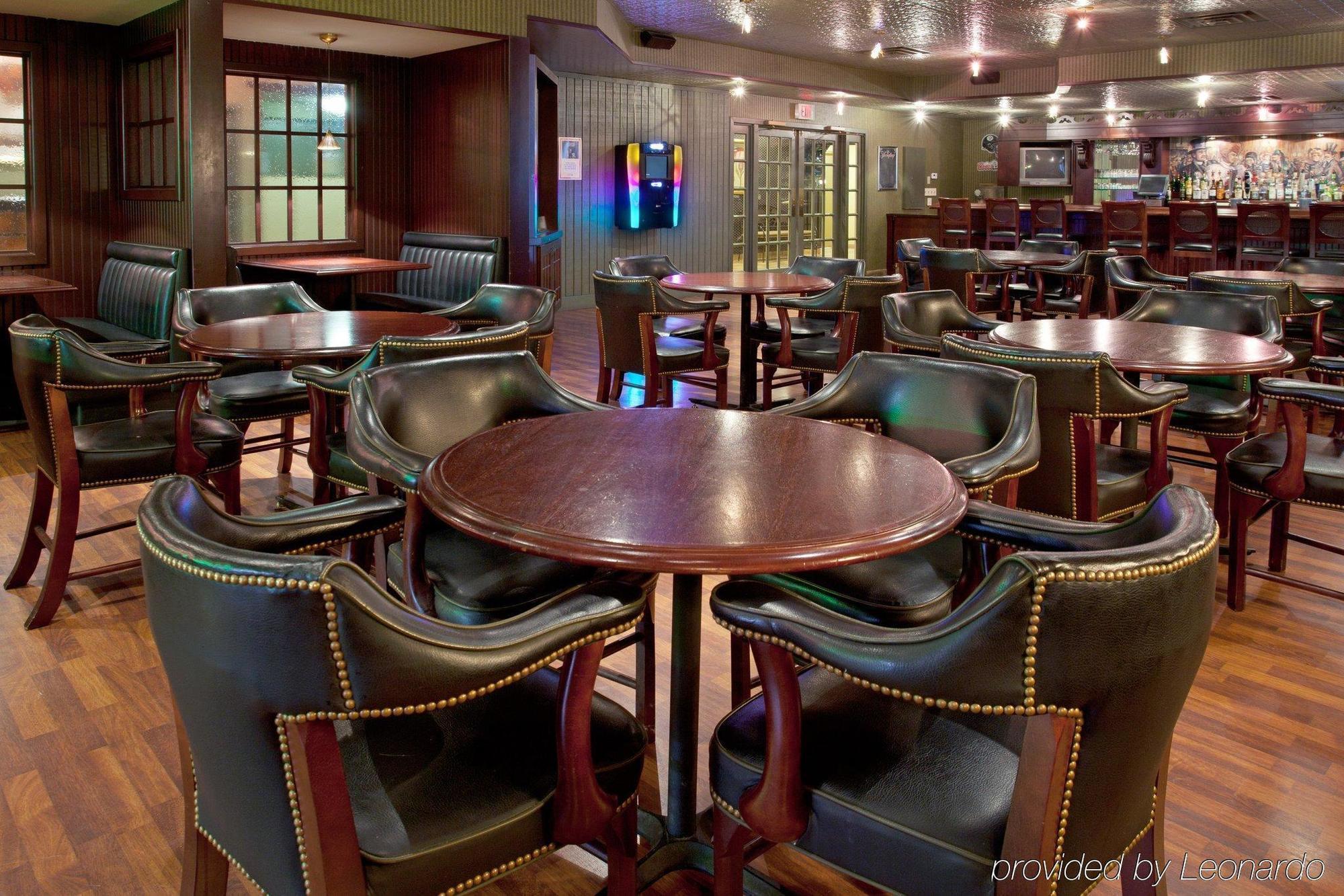 Hotel Ramada By Wyndham Uniontown Restaurante foto