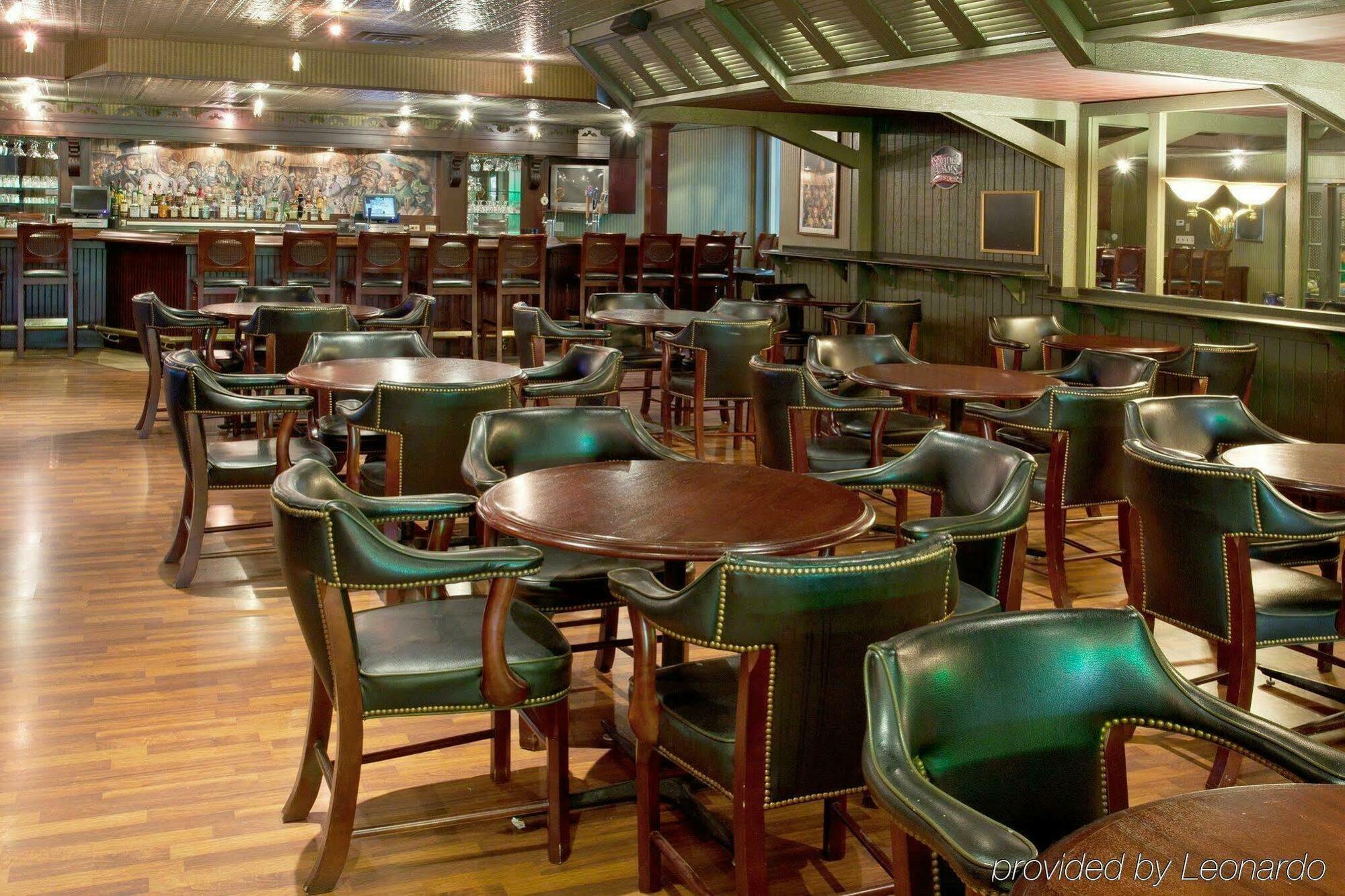 Hotel Ramada By Wyndham Uniontown Restaurante foto